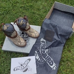 RARE Freebird by Steven snake print Casey ankle boots booties never worn sz 8